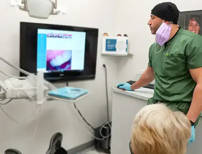 Atención dental en Exceptional Dentistry, Palmdale, CA
