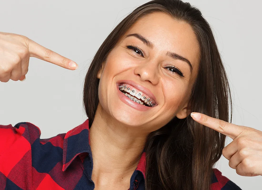 patient-smile-braces.webp